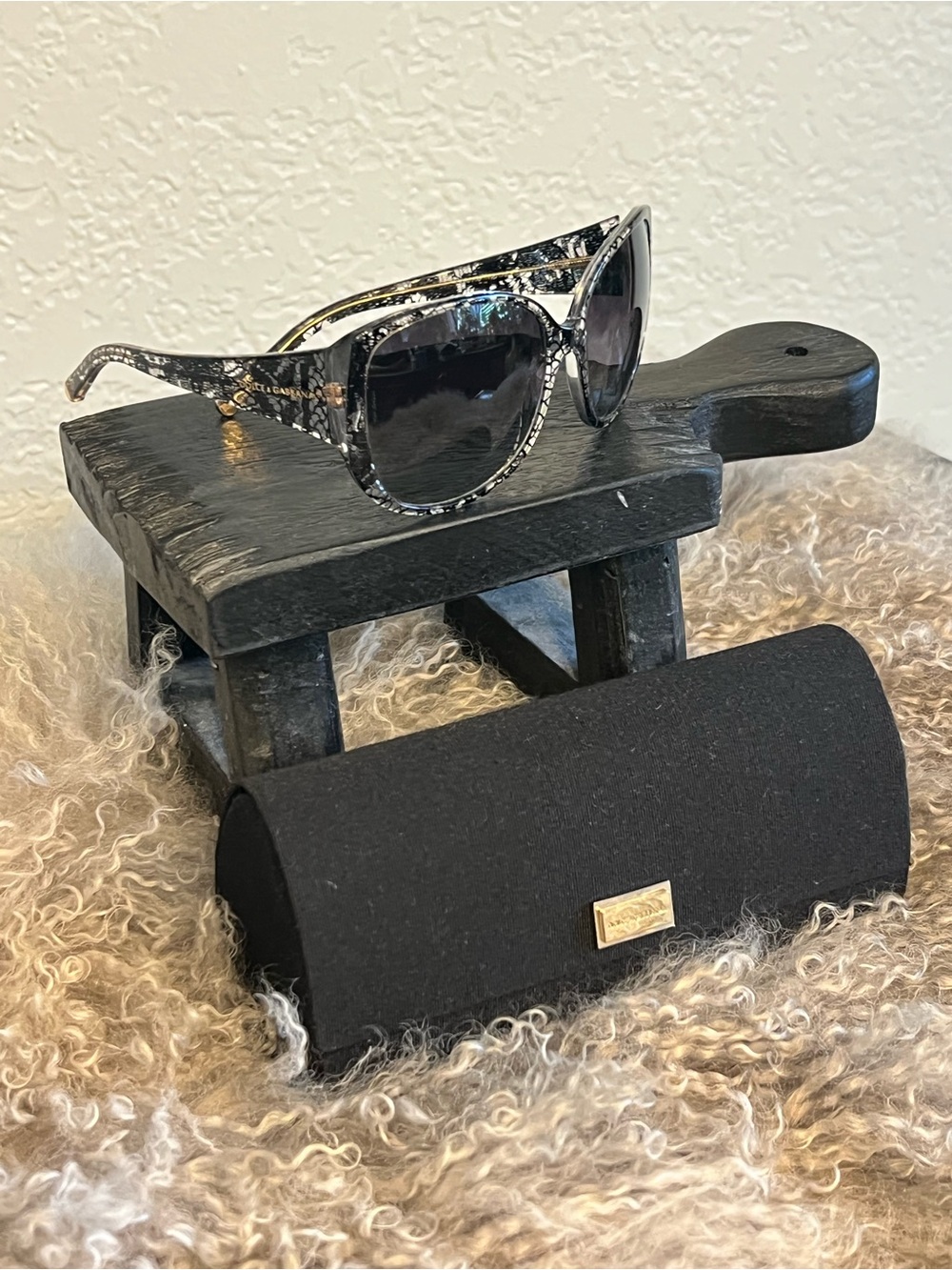 Dolce & Gabbana Black Lace Print Cat-Eye Sunglasses. Brand New Style DG4116